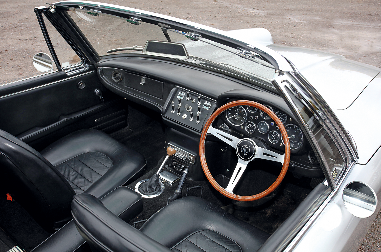 Classic & Sports Car – AC 428: a Cobra for the jet set