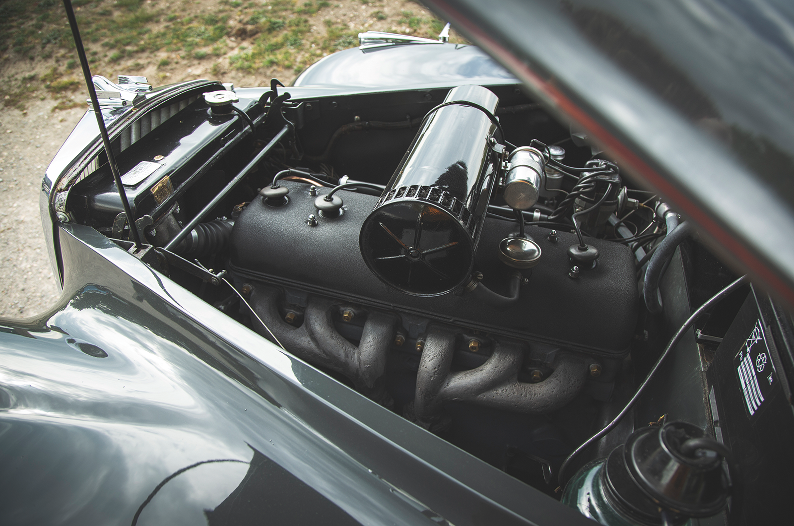 Classic & Sports Car – How the other half lived: Bentley MkVI vs Armstrong Siddeley Sapphire 346