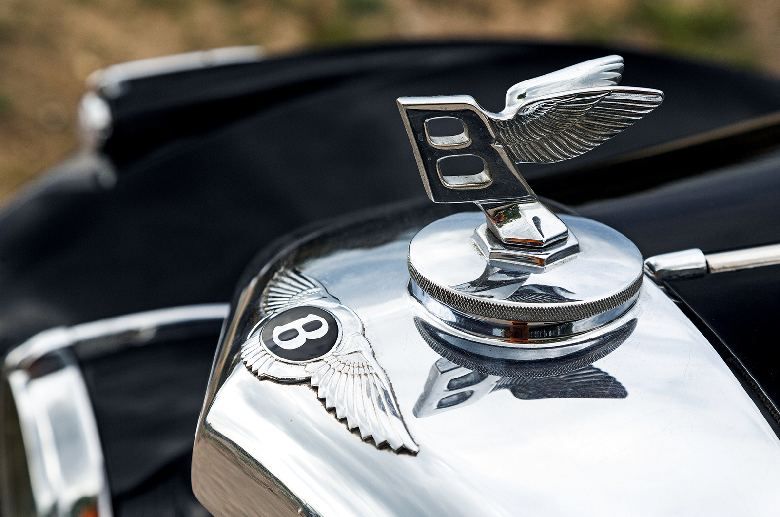 Classic & Sports Car – How the other half lived: Bentley MkVI vs Armstrong Siddeley Sapphire 346