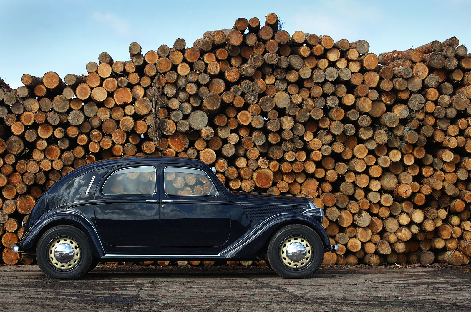Classic & Sports Car – Going with the flow: Lancia Aprilia vs Jowett Javelin
