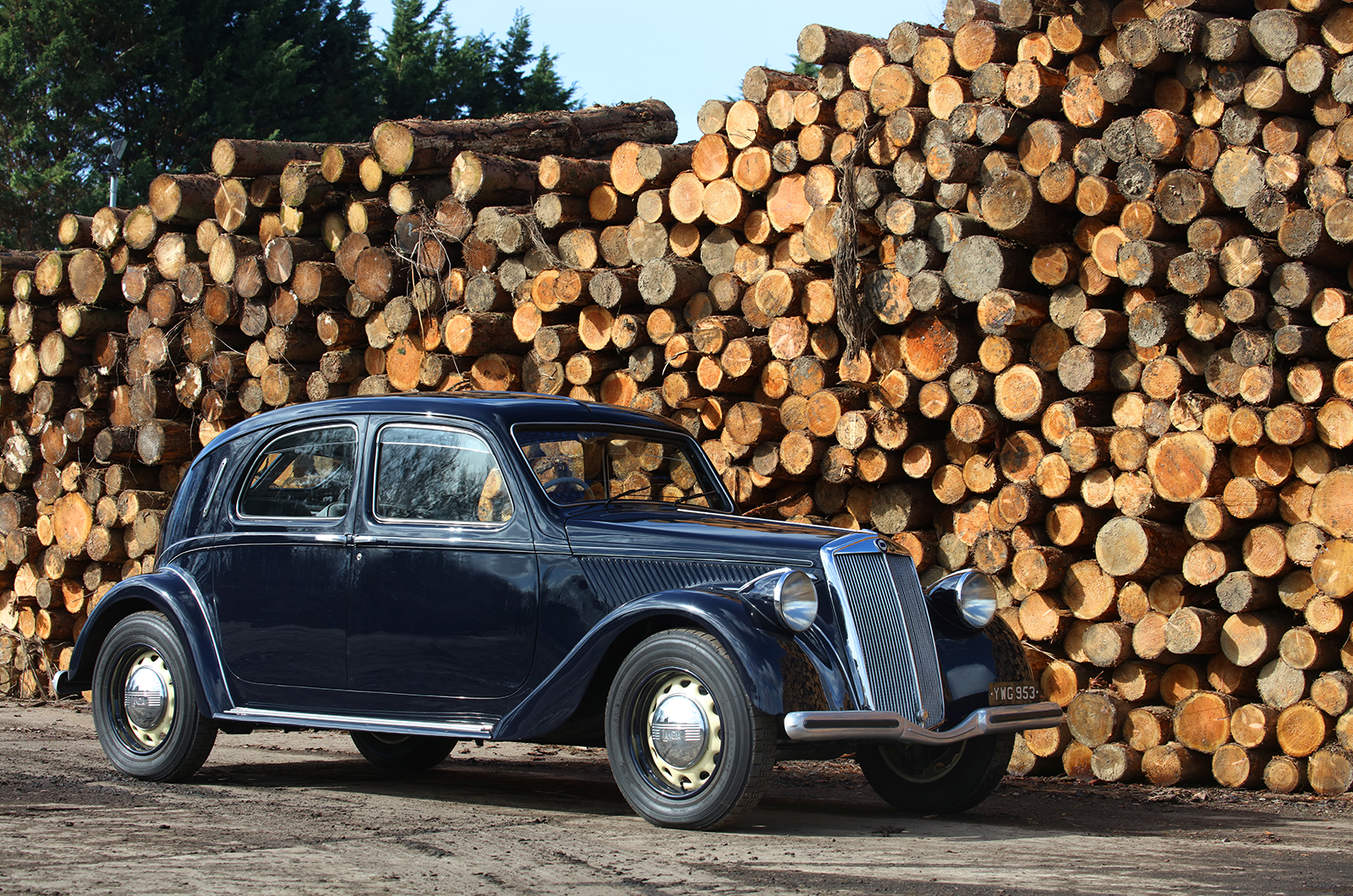 Classic & Sports Car – Going with the flow: Lancia Aprilia vs Jowett Javelin