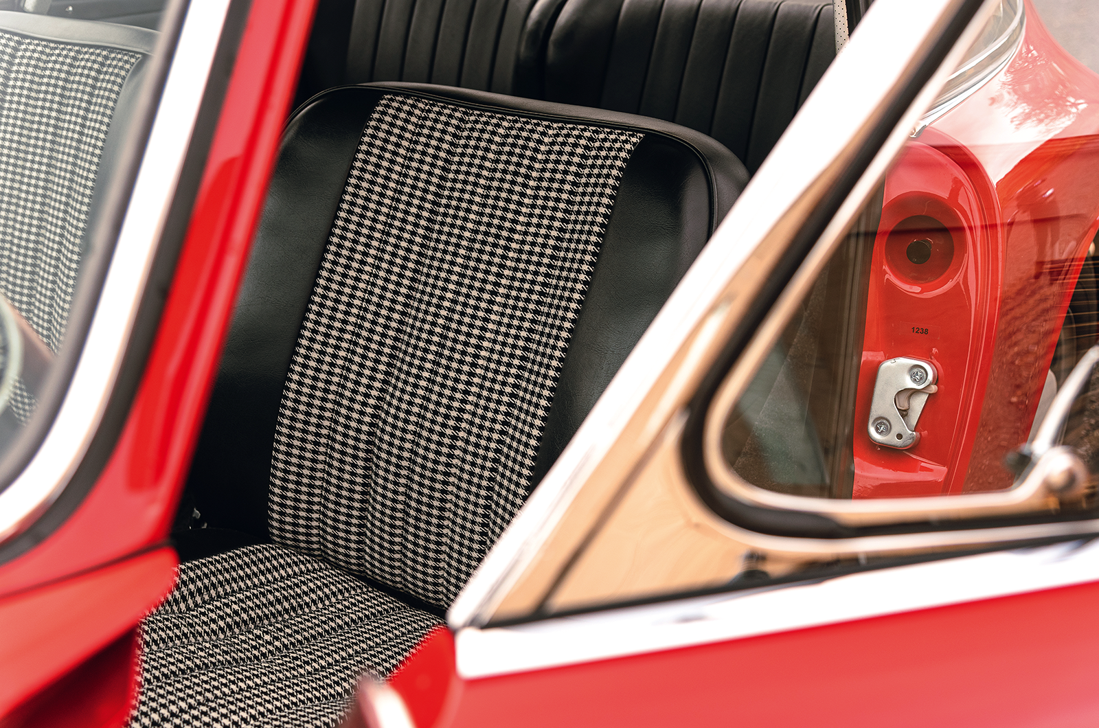 Classic & Sports Car – Barn-find revived: the last Porsche 901