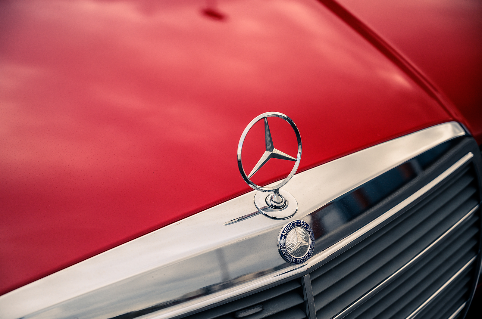 Classic & Sports Car – How Britain nearly missed Mercedes’ brilliant 230TE