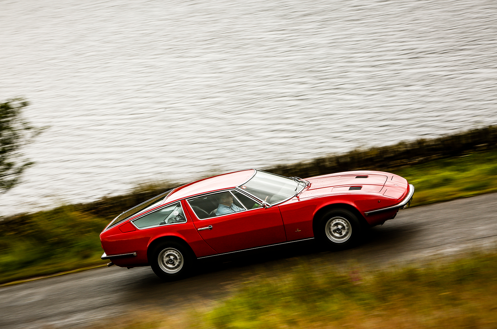 Practical performance: Lamborghini Espada vs Maserati Indy vs Ferrari 365GT4 2+2
