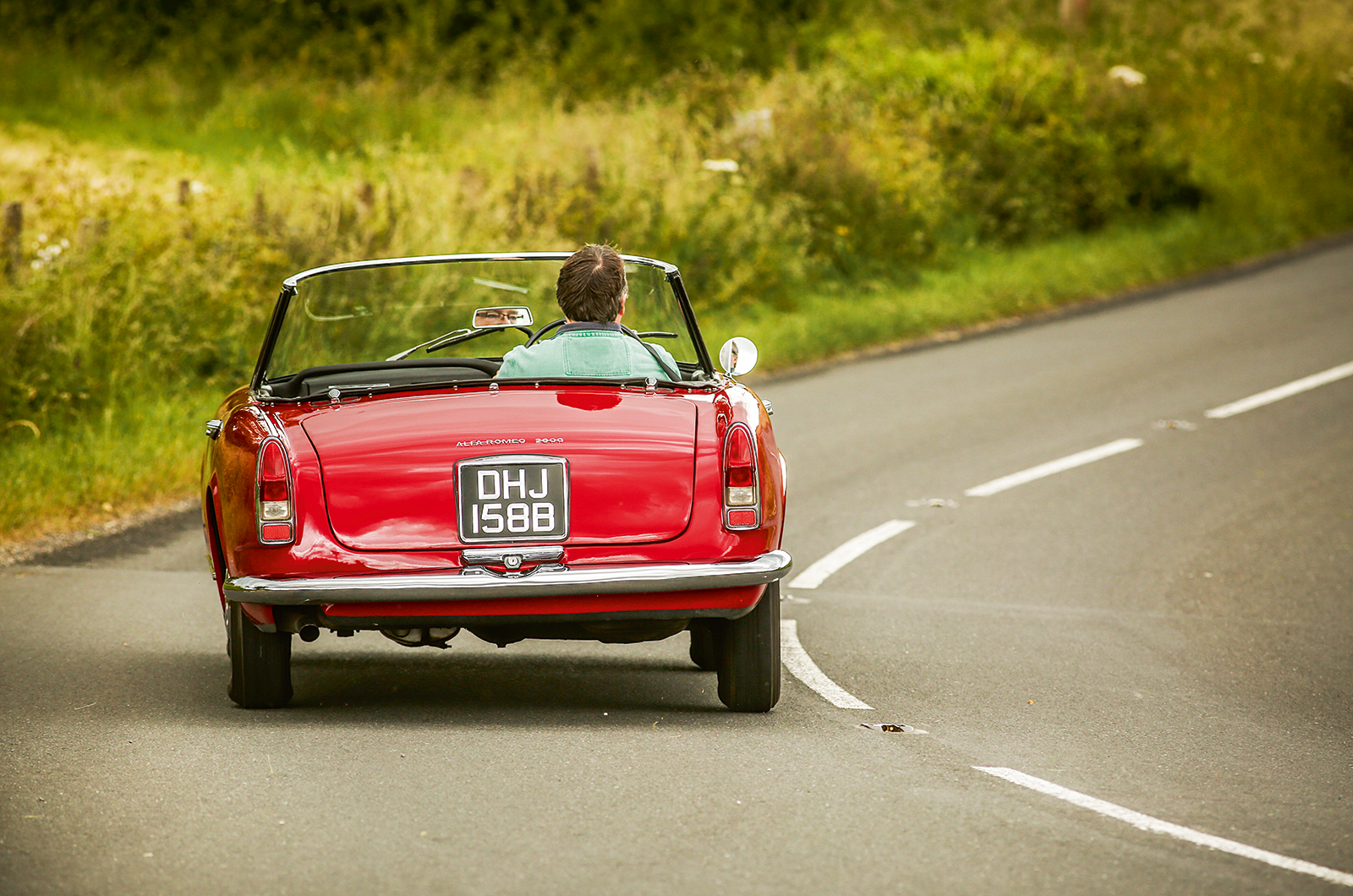 Classic & Sports Car – The art of Touring: Lancia Flaminia vs Alfa Romeo Spider