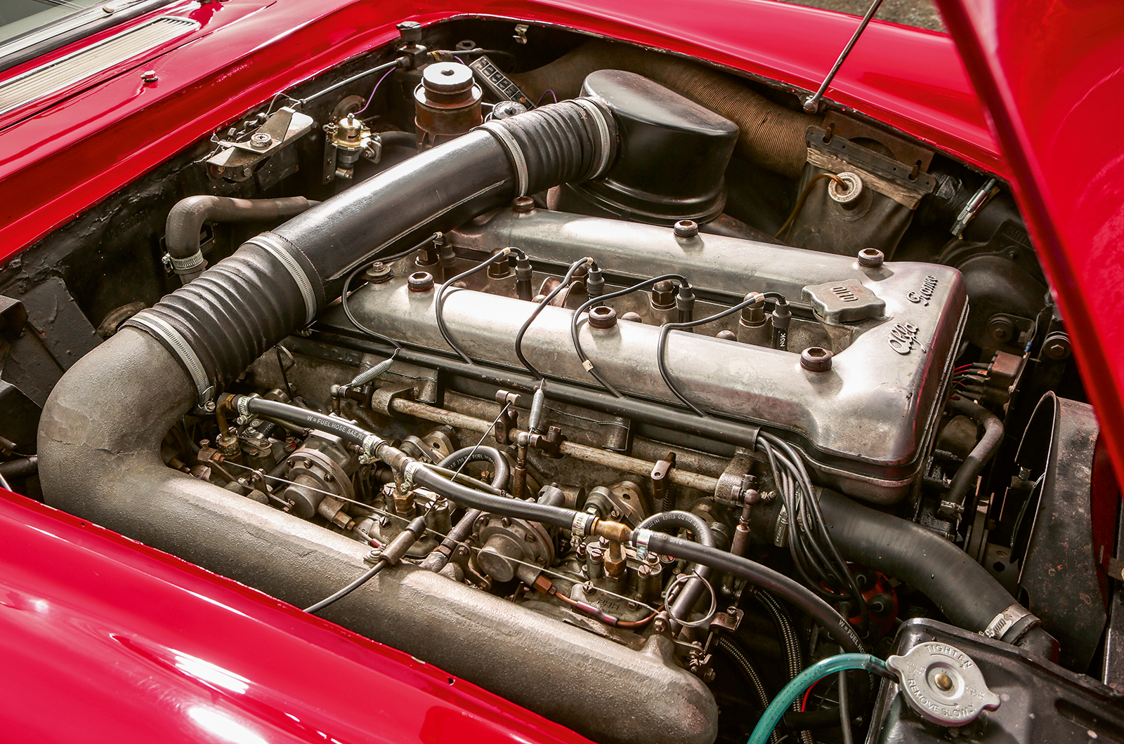 Classic & Sports Car – The art of Touring: Lancia Flaminia vs Alfa Romeo Spider