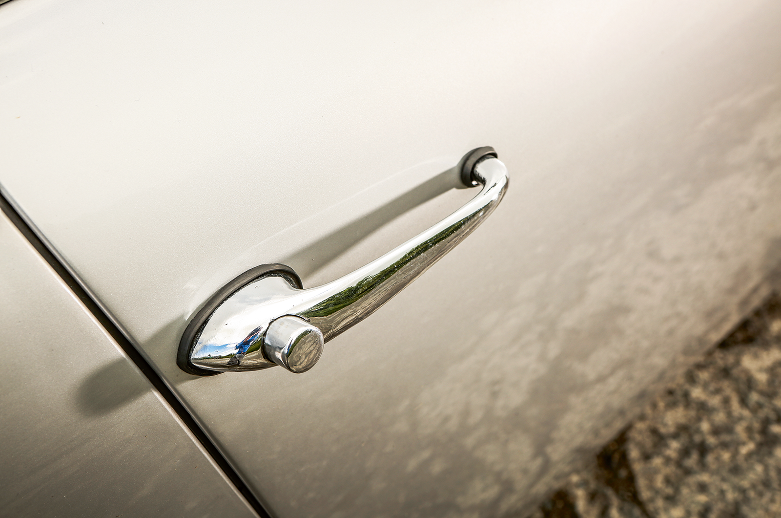 Classic & Sports Car – The art of Touring: Lancia Flaminia vs Alfa Romeo Spider