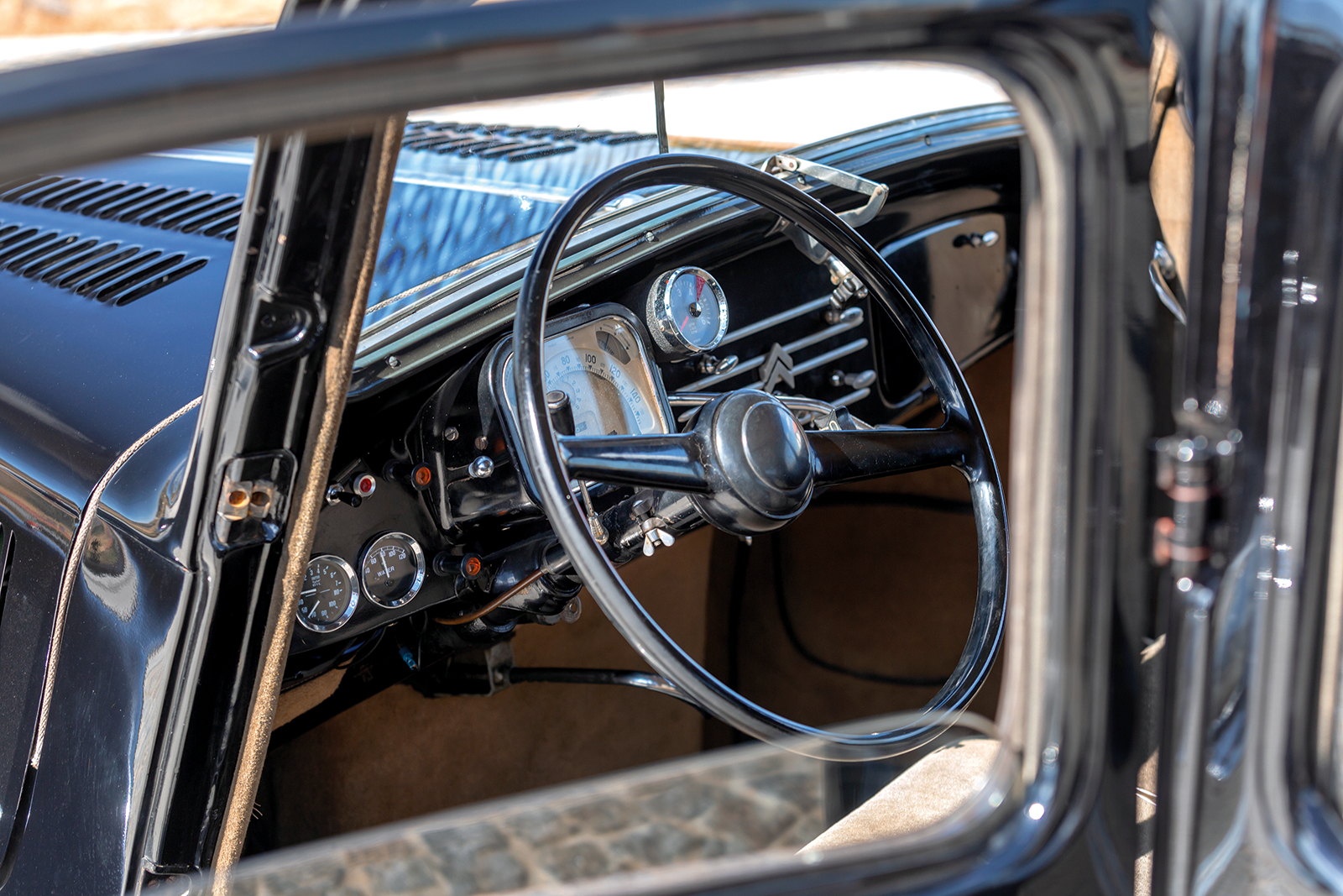 Classic & Sports Car – Why this is no ordinary Citroën Traction Avant