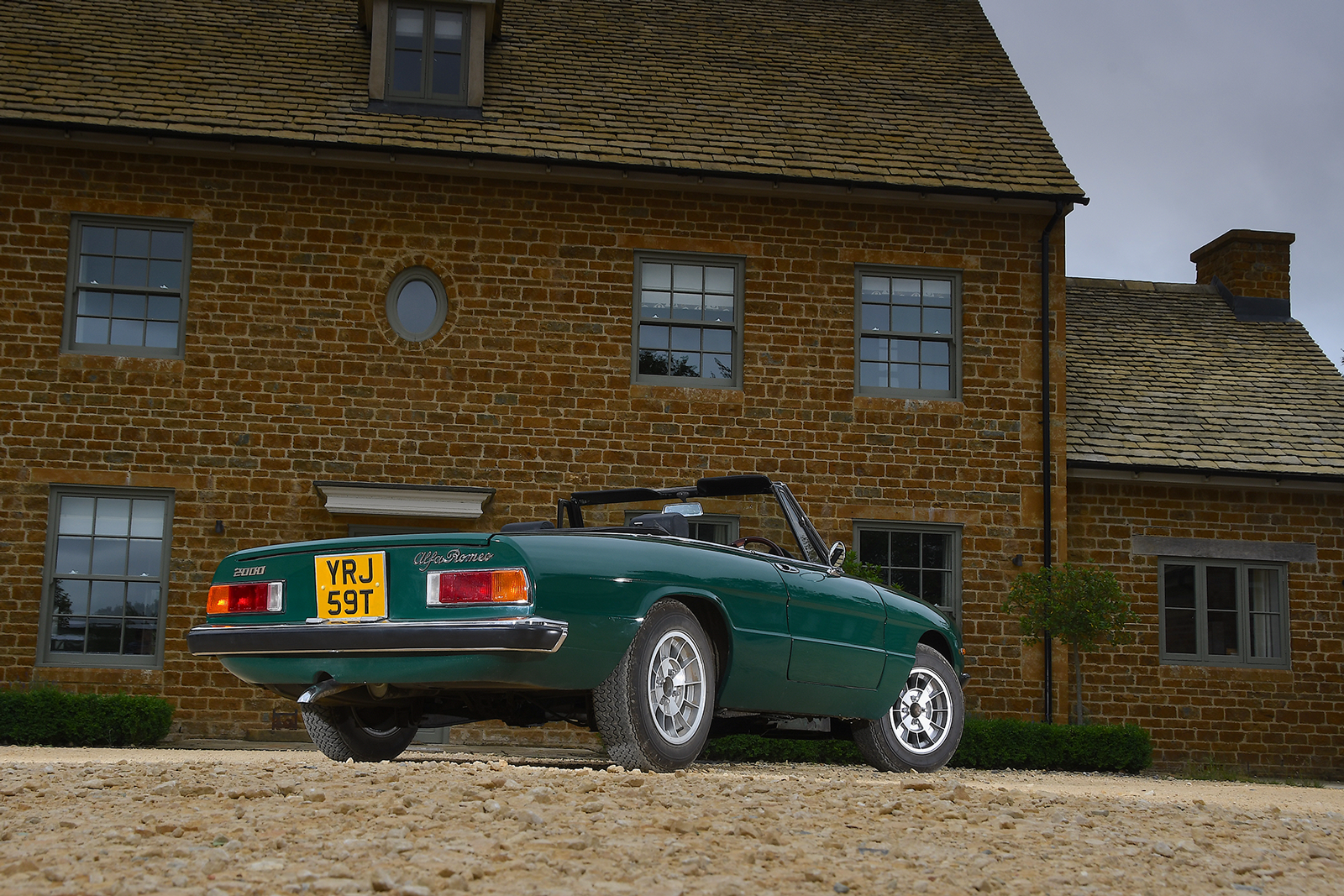 Classic & Sports Car – Recapturing a much-loved Alfa Romeo Spider