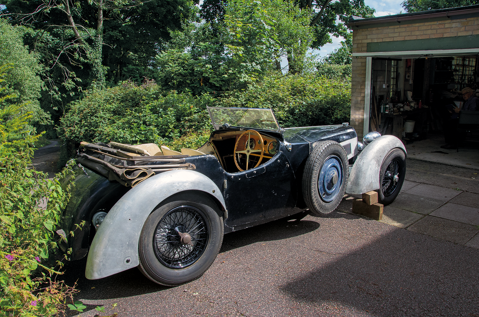 Classic & Sports Car – Bugatti Type 57S: Molsheim’s missing link