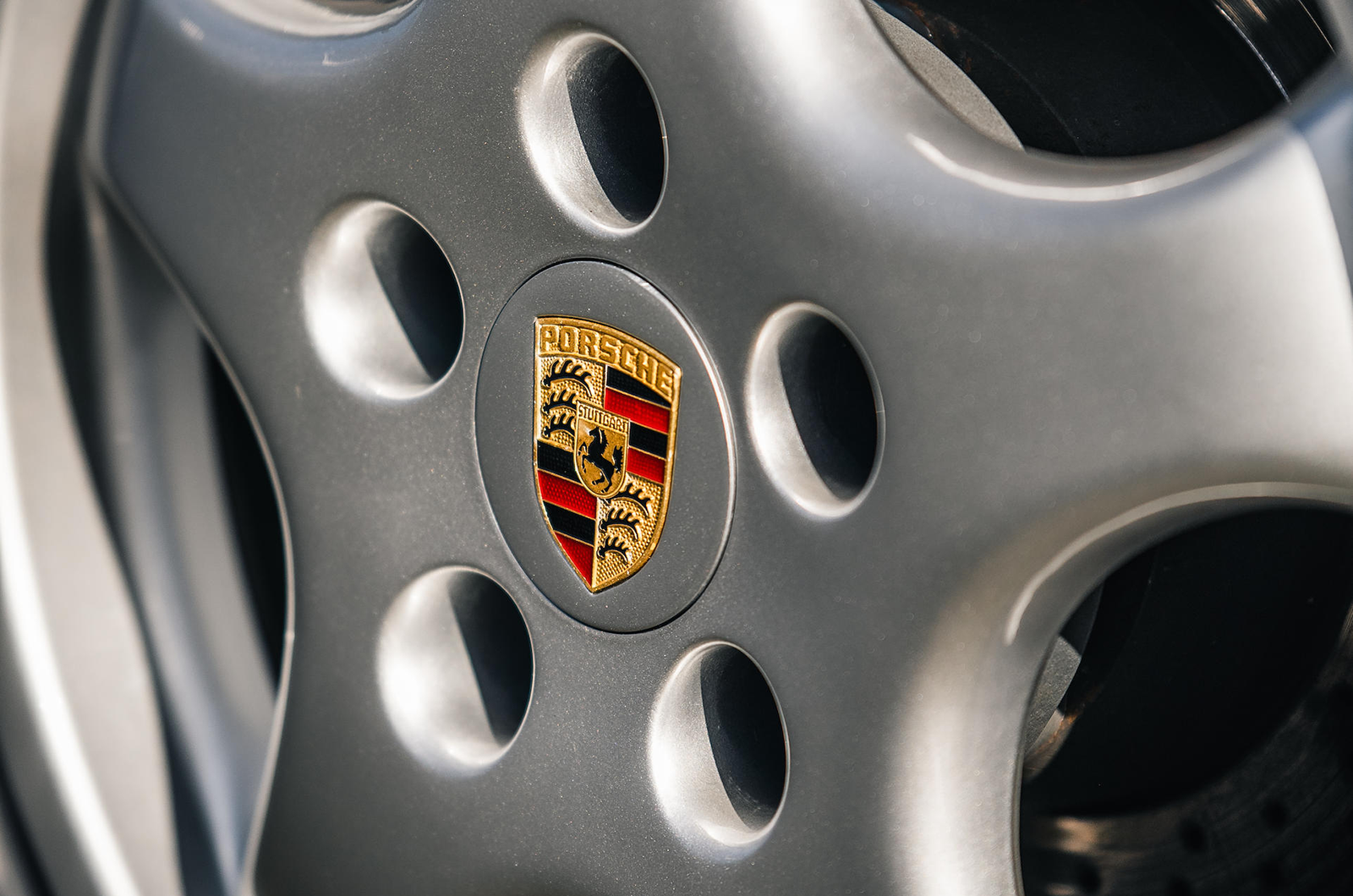 Classic & Sports Car – Fancy Maradona’s Porsche?
