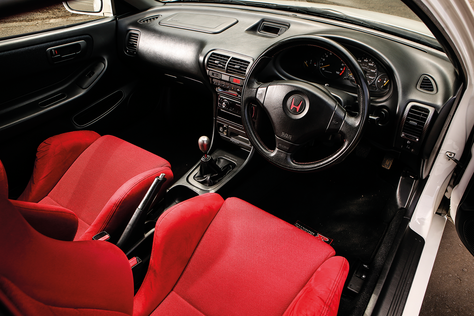 Classic & Sports Car – Feisty four-pots: Peugeot 306 Rallye vs Honda Integra Type R vs Ford Racing Puma