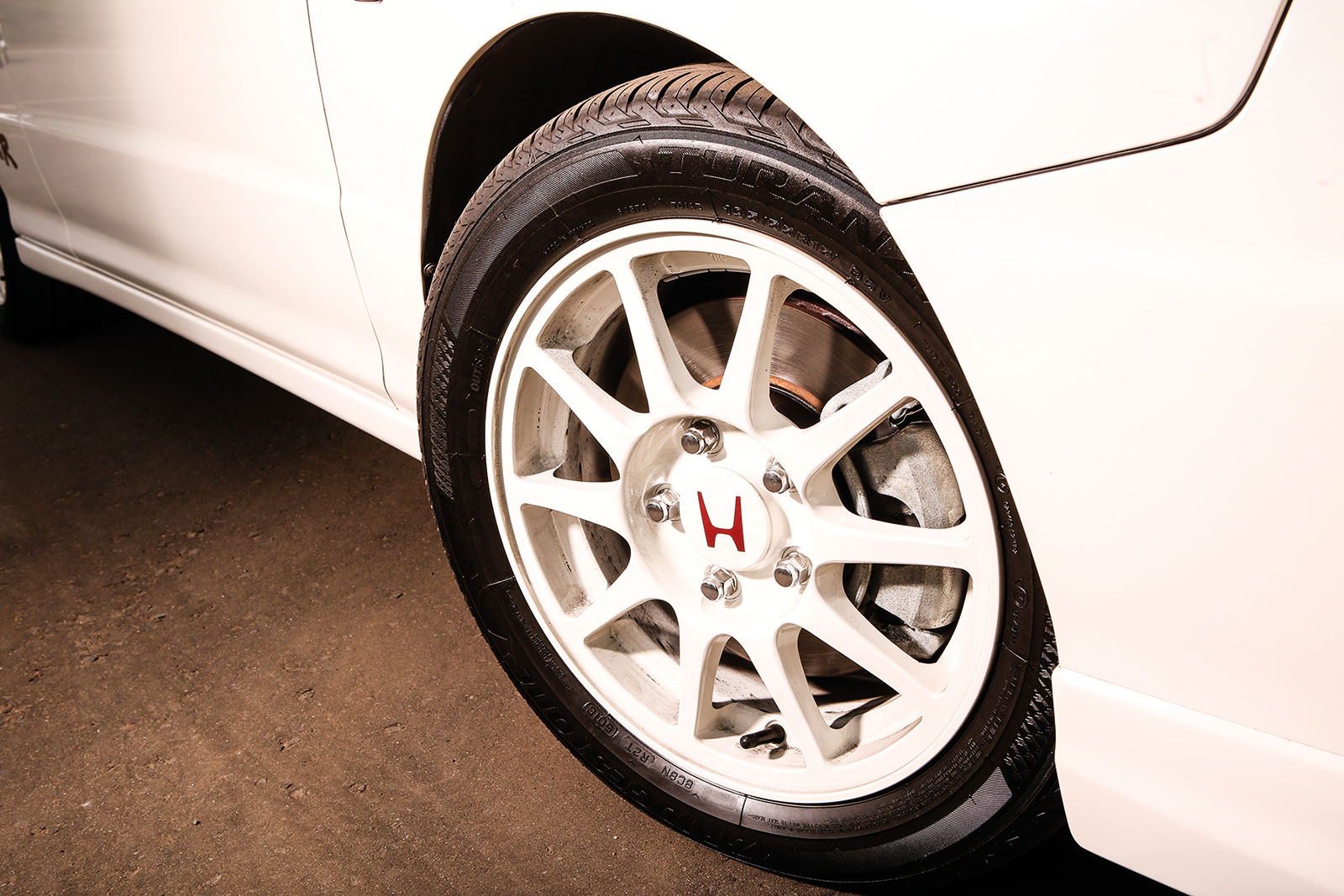 Classic & Sports Car – Feisty four-pots: Peugeot 306 Rallye vs Honda Integra Type R vs Ford Racing Puma