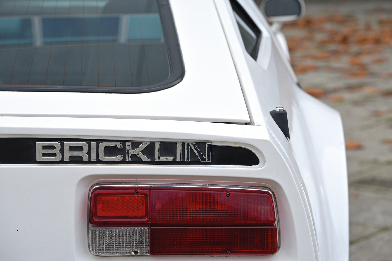 Classic & Sports Car – Future shockers: De Lorean DMC-12 and Bricklin SV-1