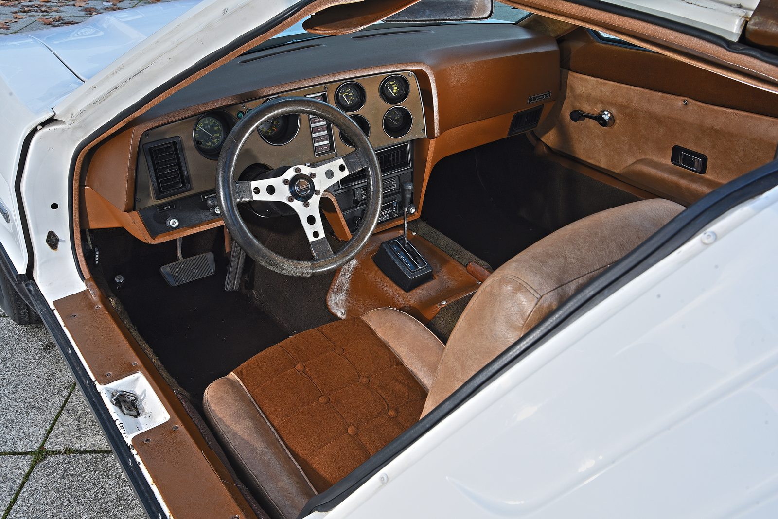 Classic & Sports Car – Future shockers: De Lorean DMC-12 and Bricklin SV-1