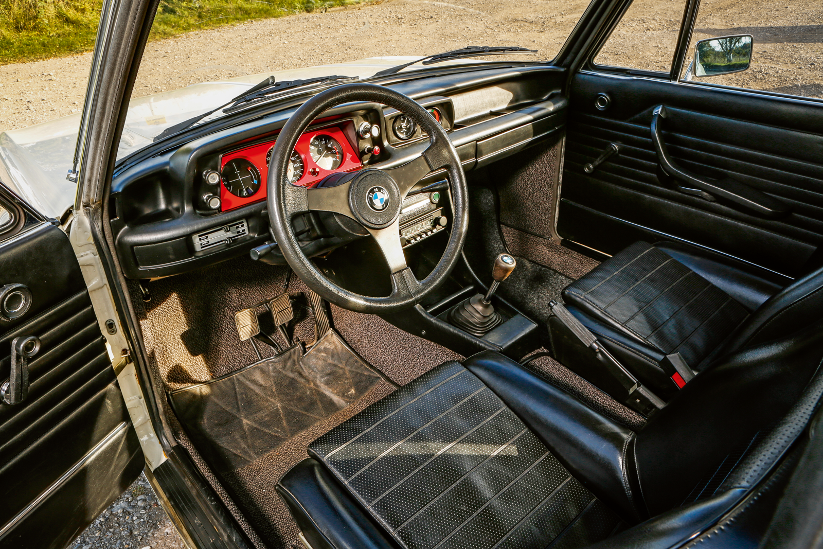 Classic & Sports Car – Wild bunch: Saab 99 vs Porsche 911 vs BMW 2002