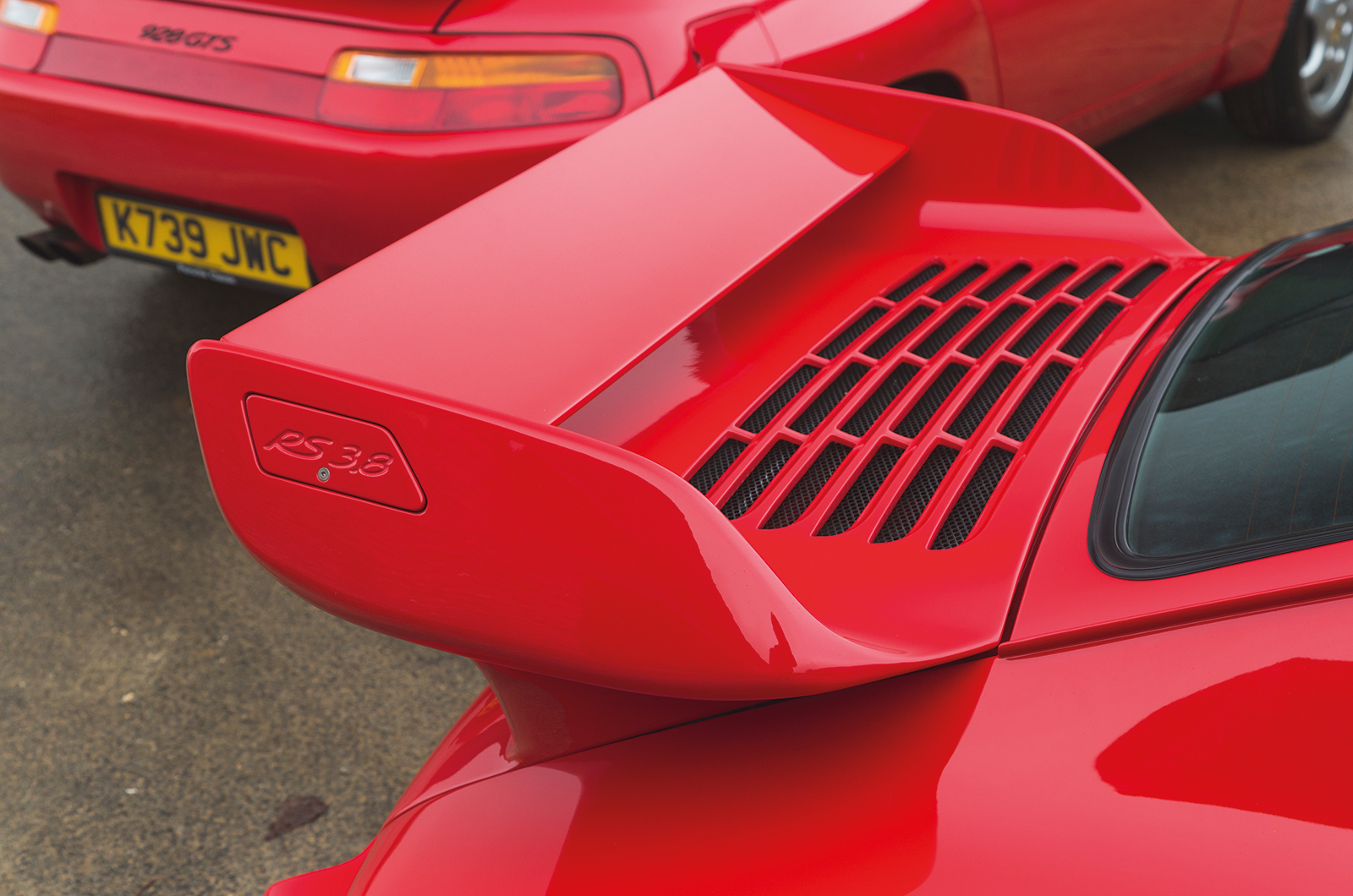 Classic & Sports Car – Porsche dream machines: 911 RS 3.8 vs 928 GTS