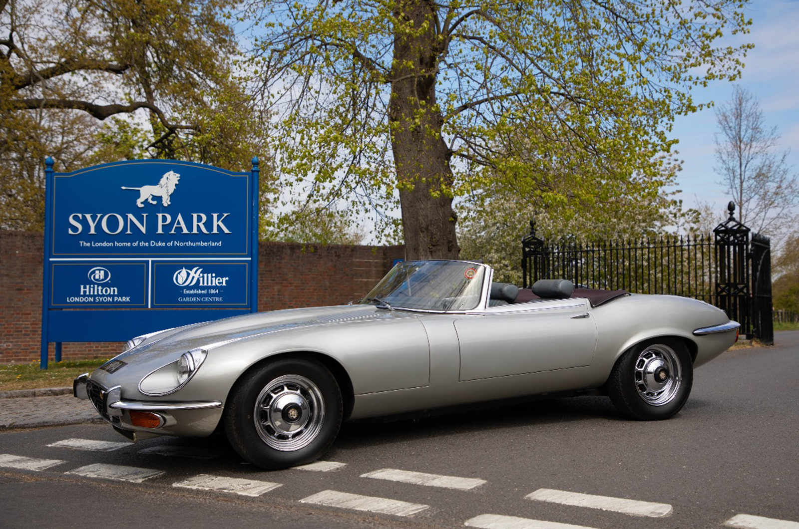Classic & Sports Car – The London Classic Car Show ticket offer
