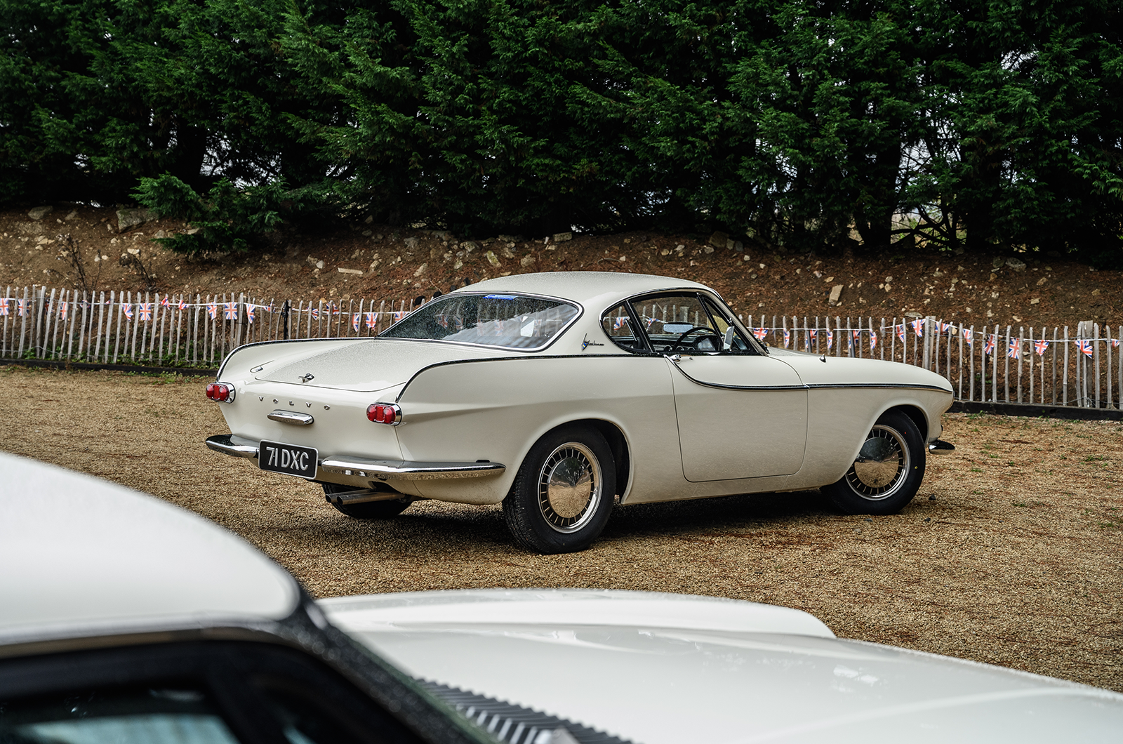 Classic & Sports Car – Driving the cars of The Saint: Volvo P1800, Jaguar XJ-S, Jensen Interceptor and Volvo C70