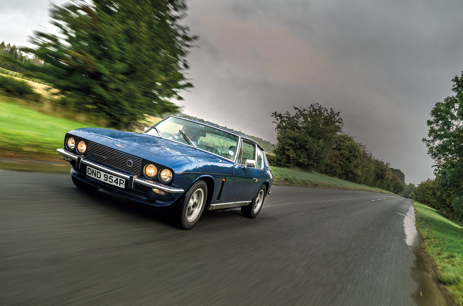Classic & Sports Car – Driving the cars of The Saint: Volvo P1800, Jaguar XJ-S, Jensen Interceptor and Volvo C70