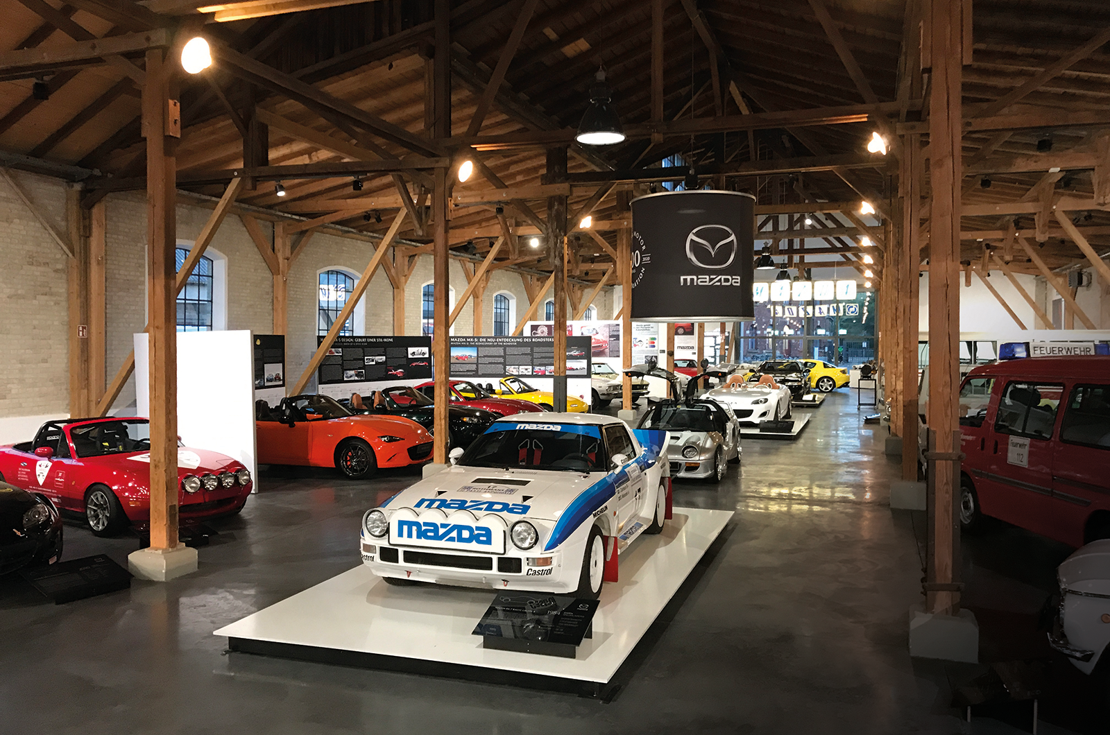 Classic & Sports Car – Classic shrine: Automobil Museum Frey