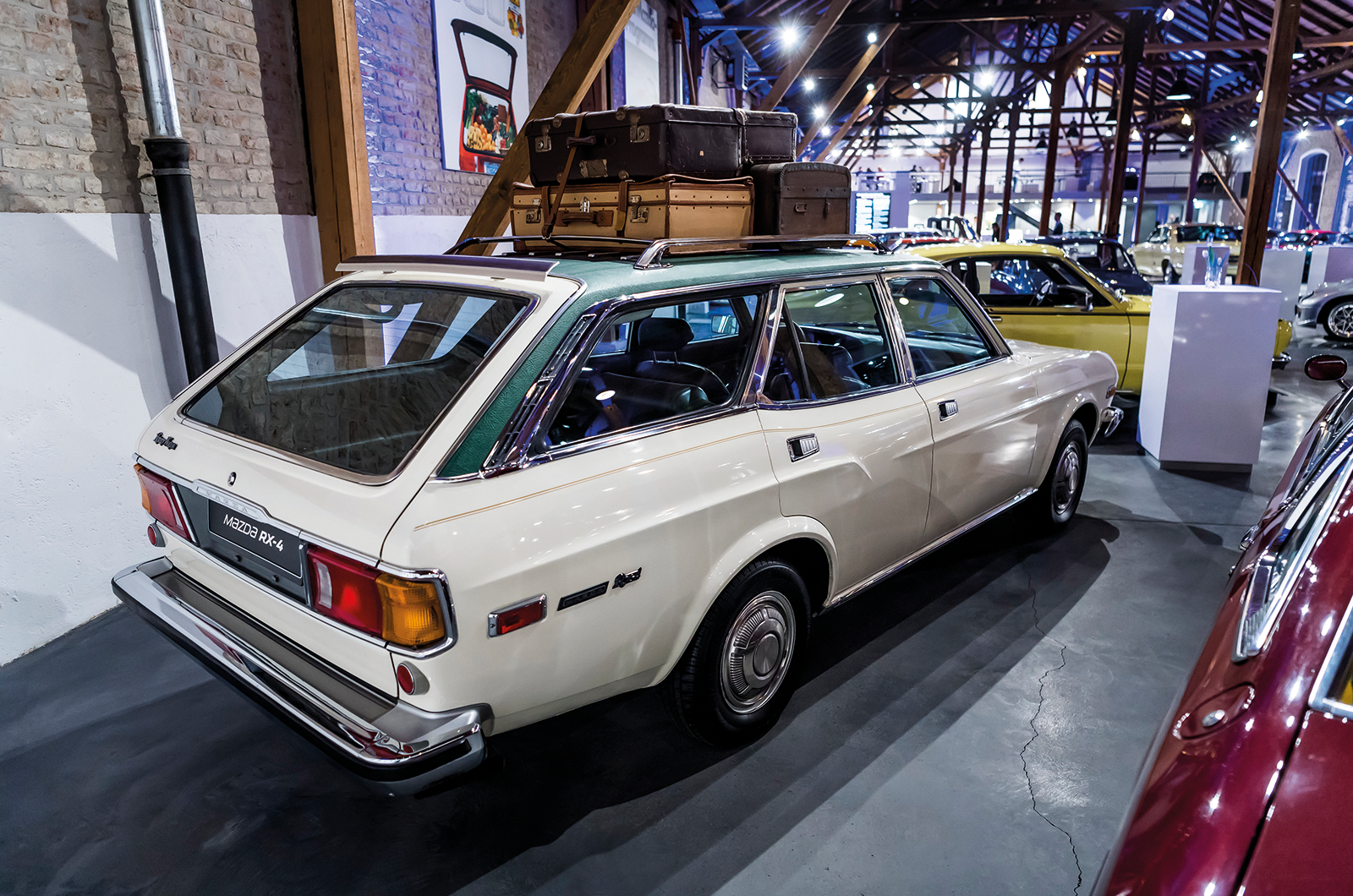 Classic & Sports Car – Classic shrine: Automobil Museum Frey