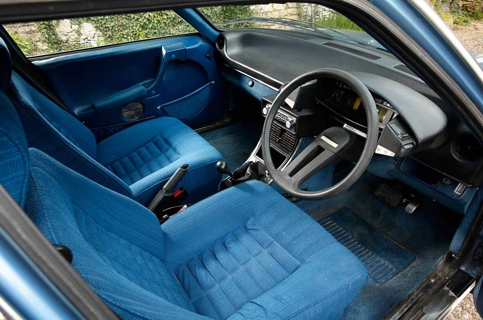 Classic & Sports Car – From the left field: Citroën CX vs Lancia Beta vs Princess vs Saab 99