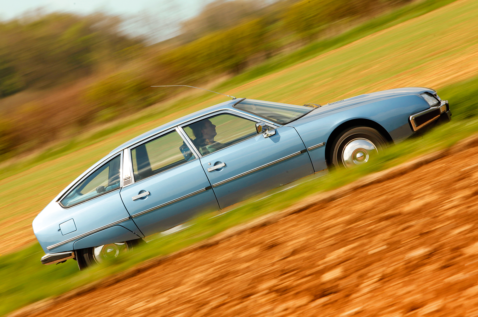Classic & Sports Car – From the left field: Citroën CX vs Lancia Beta vs Princess vs Saab 99