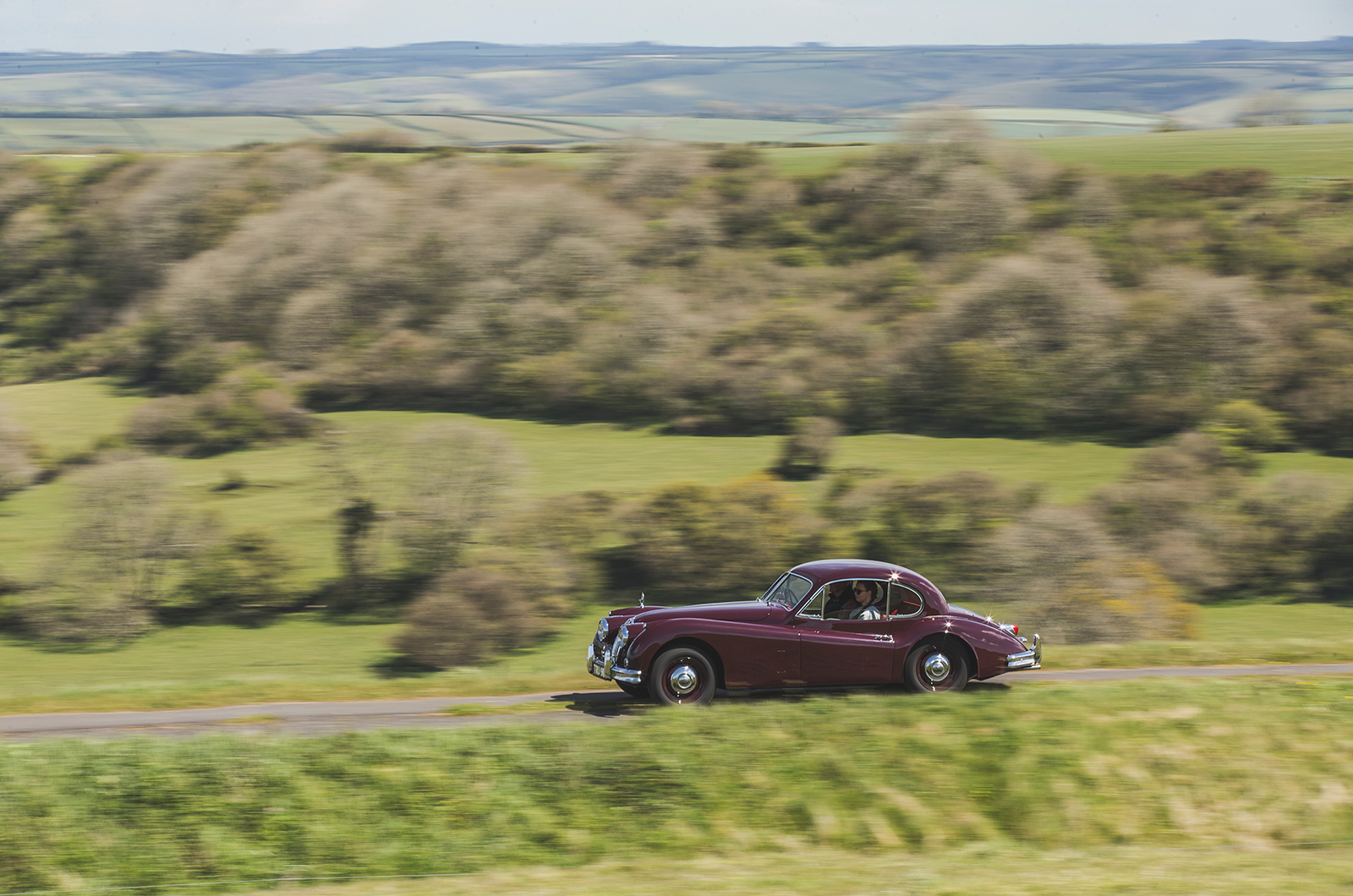 Classic & Sports Car – Restoring grandad’s Jaguar XK140