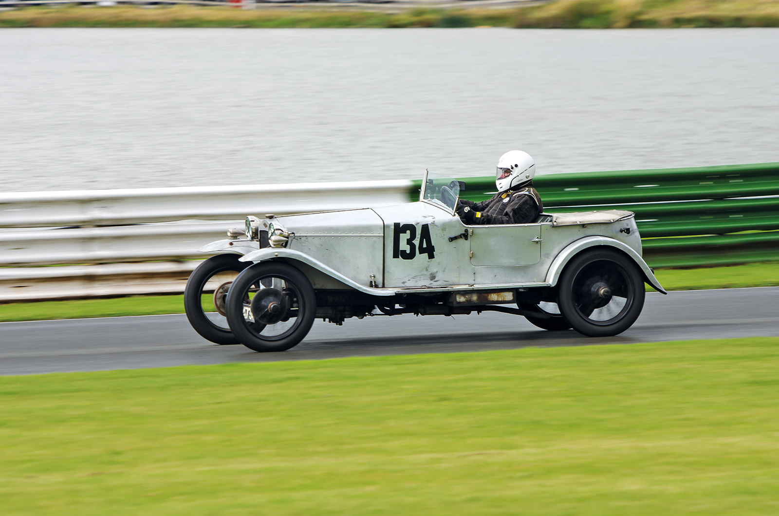 Classic & Sports Car – The generation game: racing with the VSCC