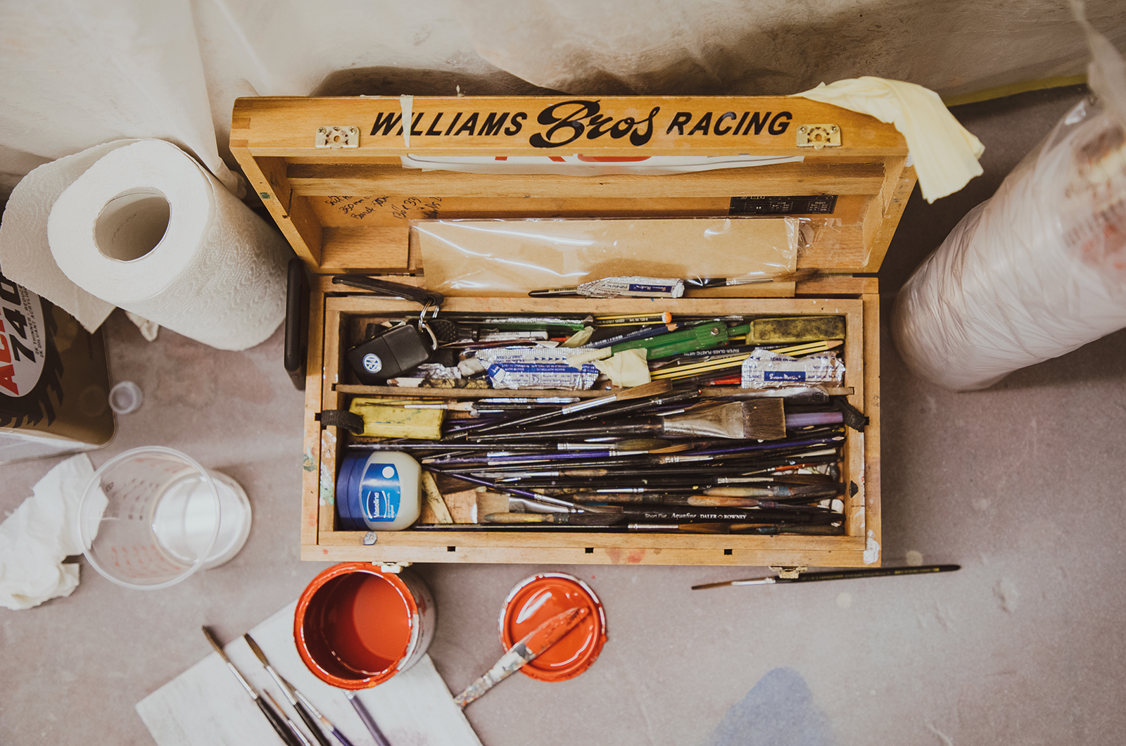 Classic & Sports Car – The specialist: Melliard’s Modern Pinstriping and Lettering