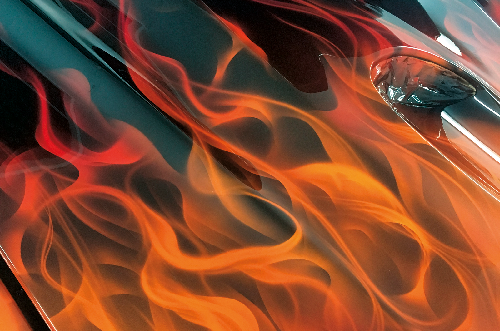 Classic & Sports Car – The specialist: Melliard’s Modern Pinstriping and Lettering