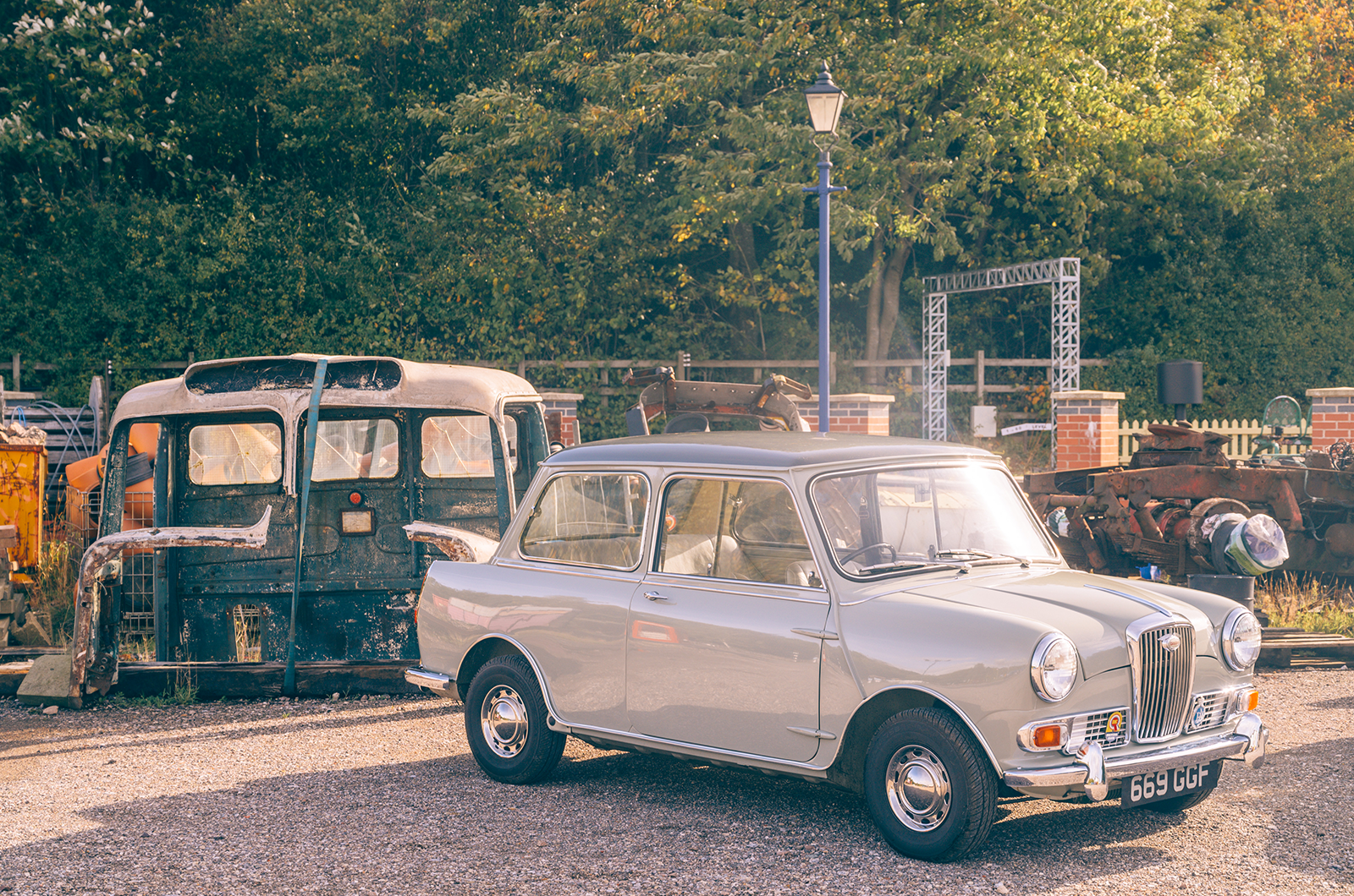 Classic & Sports Car – Wolseley Hornet vs Citroën Bijou: compacts with class
