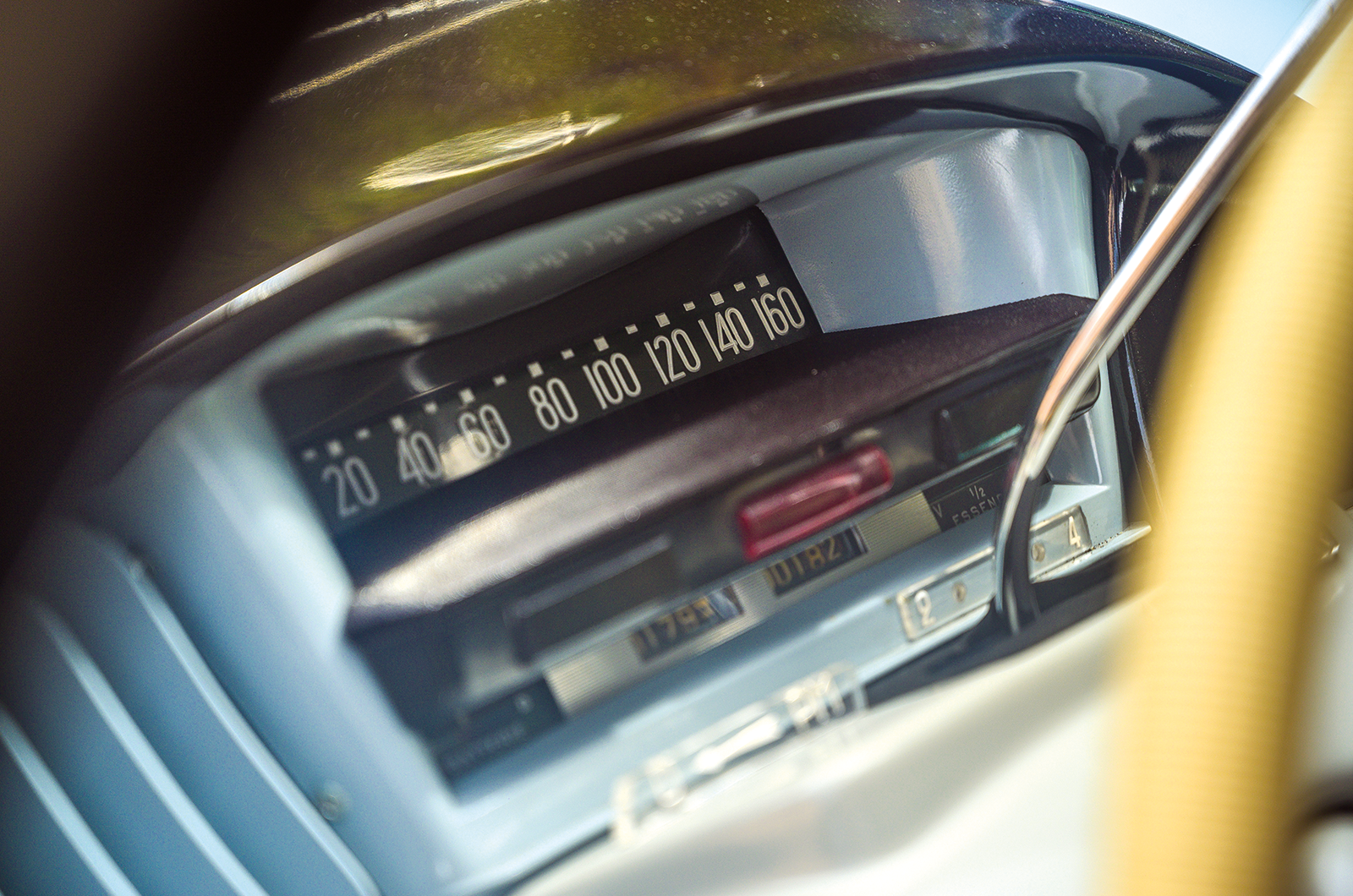 Classic & Sports Car – Citroën DS19: the green goddess