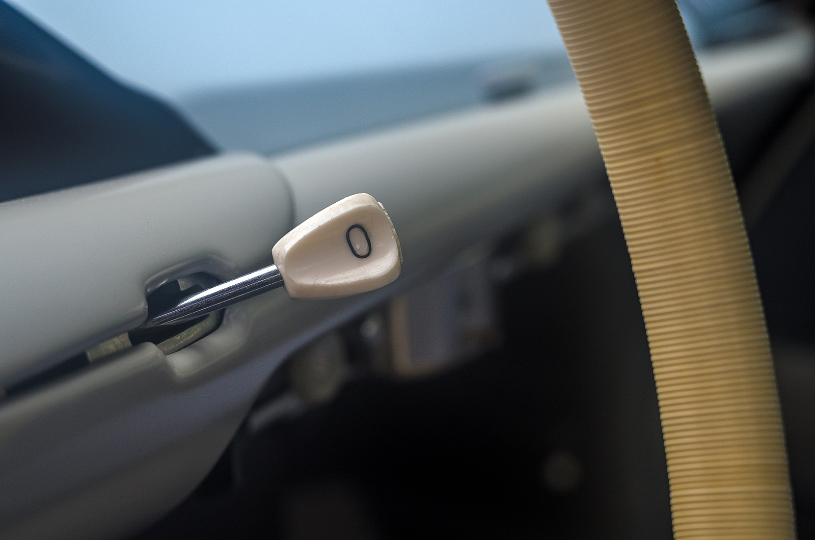 Classic & Sports Car – Citroën DS19: the green goddess