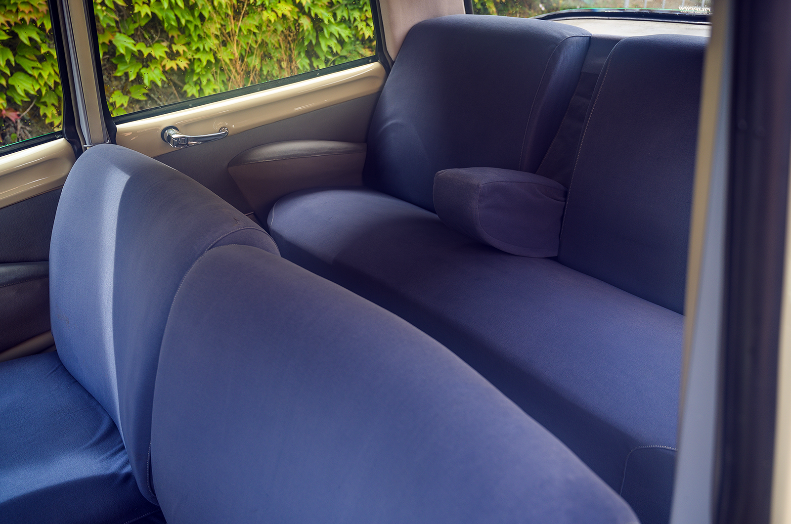 Classic & Sports Car – Citroën DS19: the green goddess