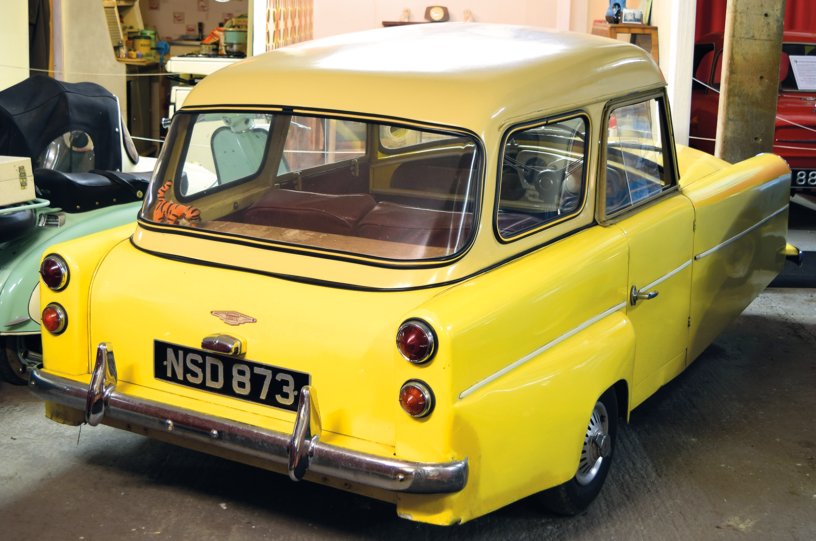 Classic & Sports Car – Classic shrine: The National Bubble and Microcar Museum