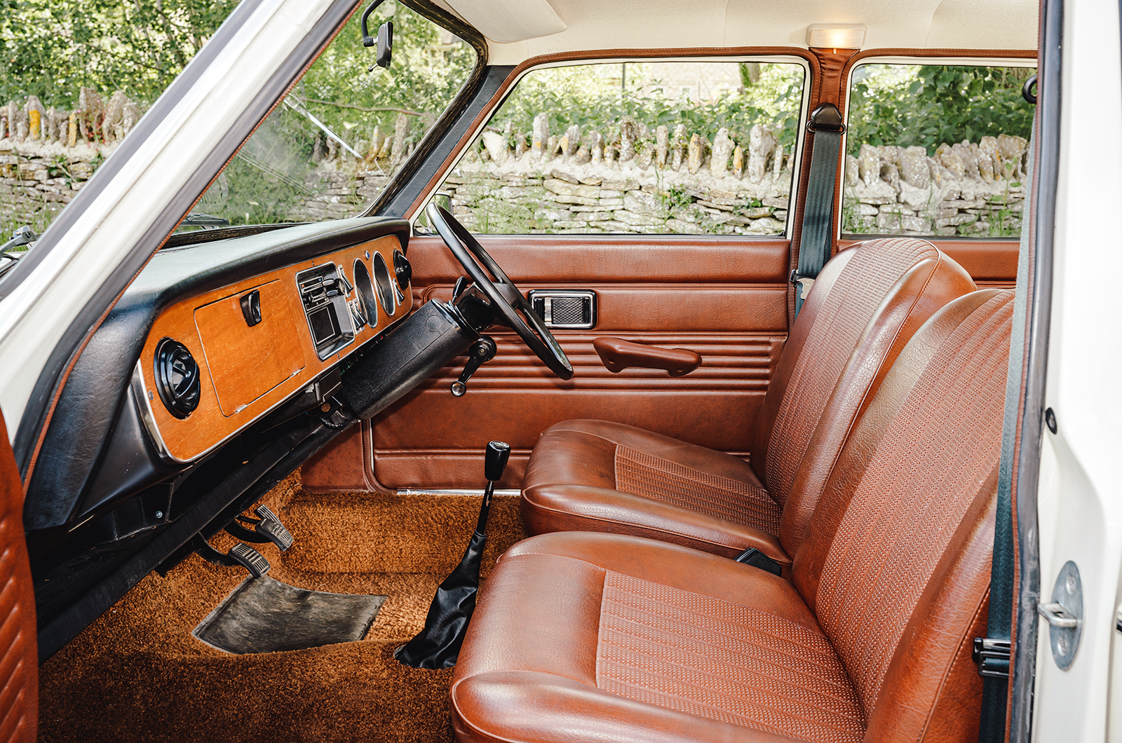 Classic & Sports Car – Cross-channel clash: Renault 16 vs Austin Maxi