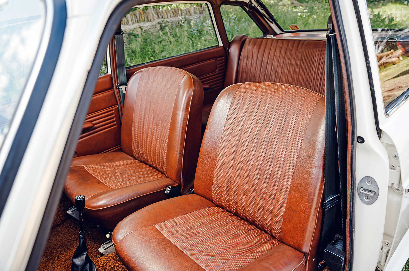 Classic & Sports Car – Cross-channel clash: Renault 16 vs Austin Maxi