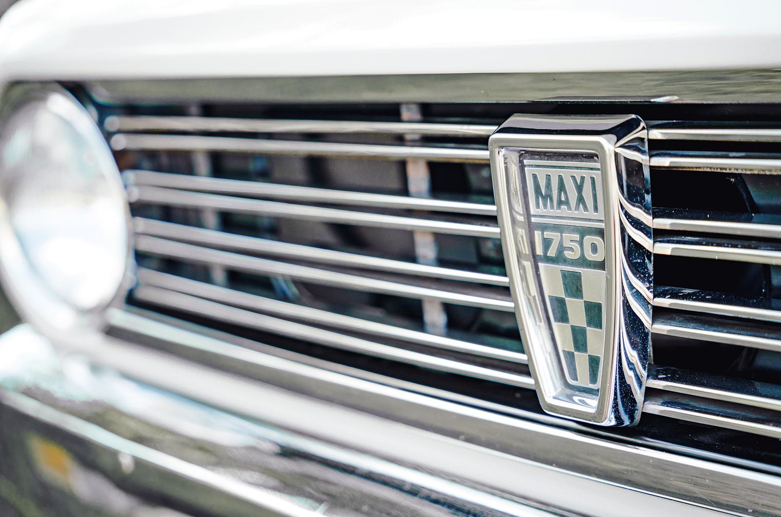 Classic & Sports Car – Cross-channel clash: Renault 16 vs Austin Maxi