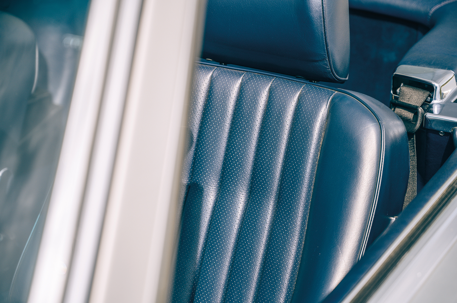 Classic & Sports Car – Universal appeal: Mercedes-Benz R107 SL at 50