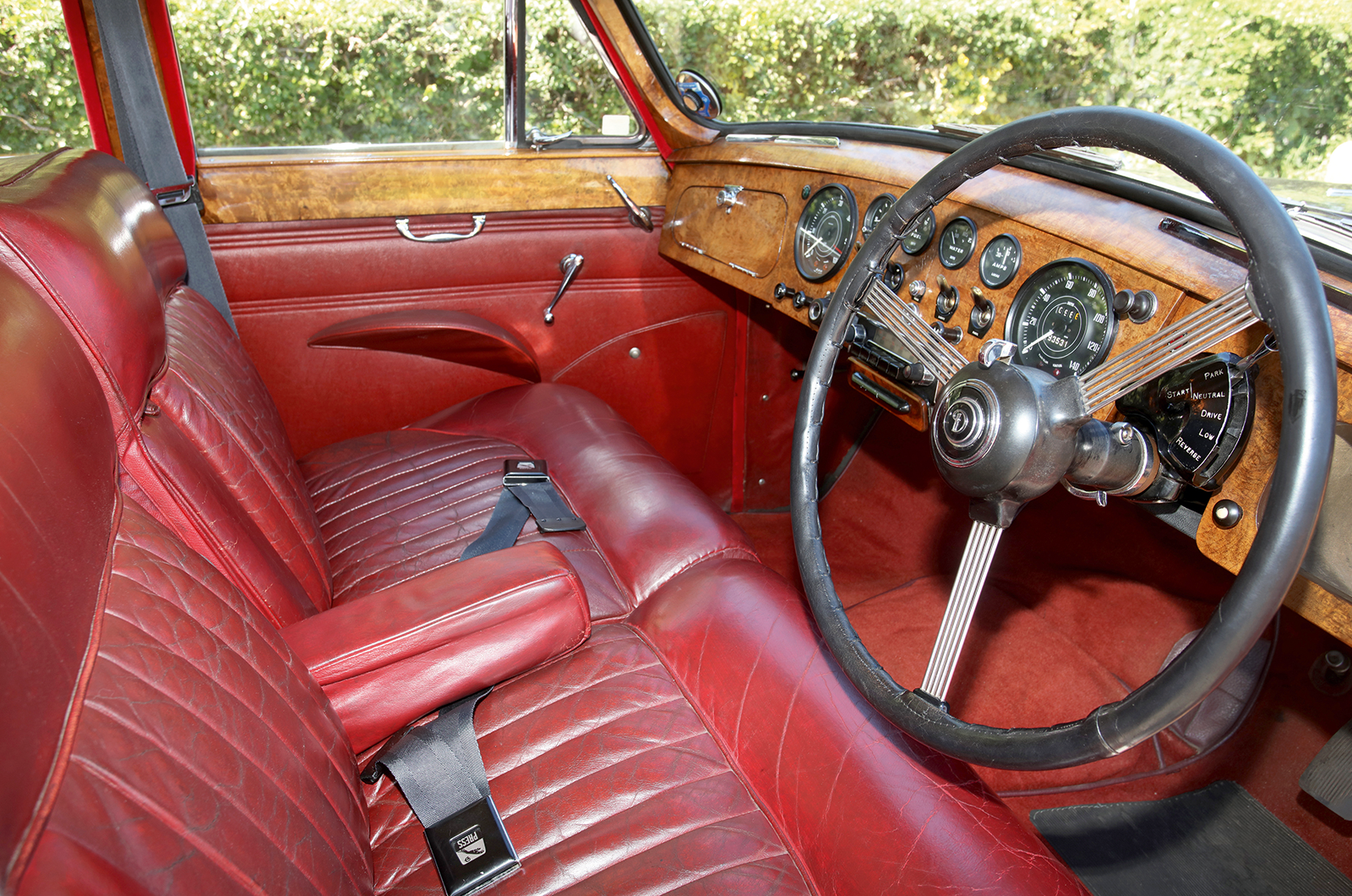 Classic & Sports Car – Buyer’s guide: Daimler Majestic