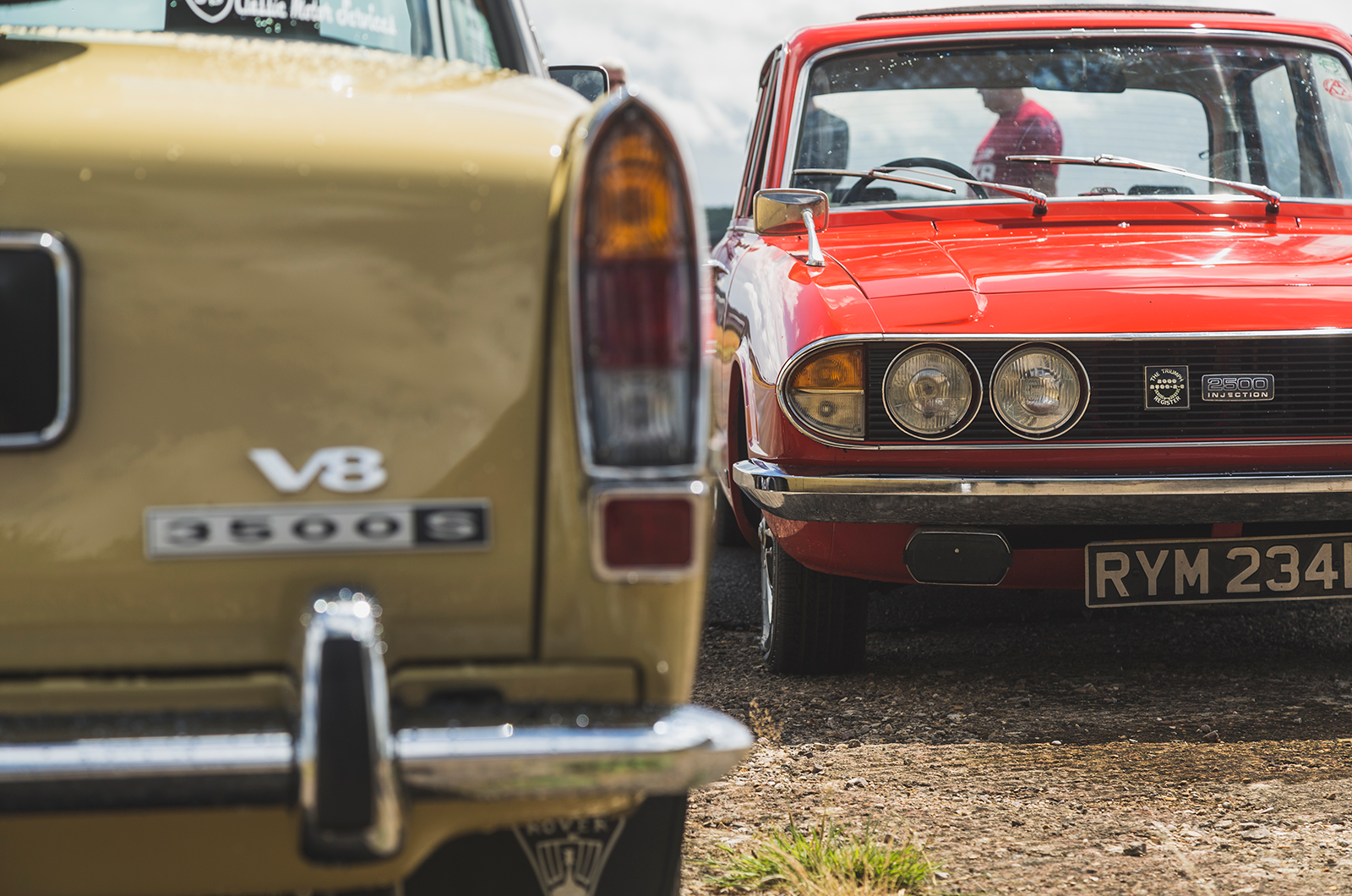 Classic & Sports Car – Saloon bar brawn: Rover P6 3500S vs Triumph 2.5 PI MkII