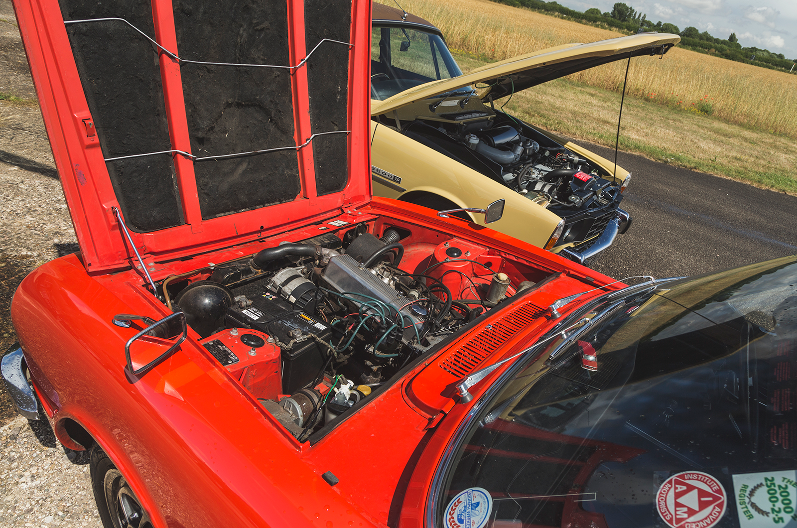 Classic & Sports Car – Saloon bar brawn: Rover P6 3500S vs Triumph 2.5 PI MkII