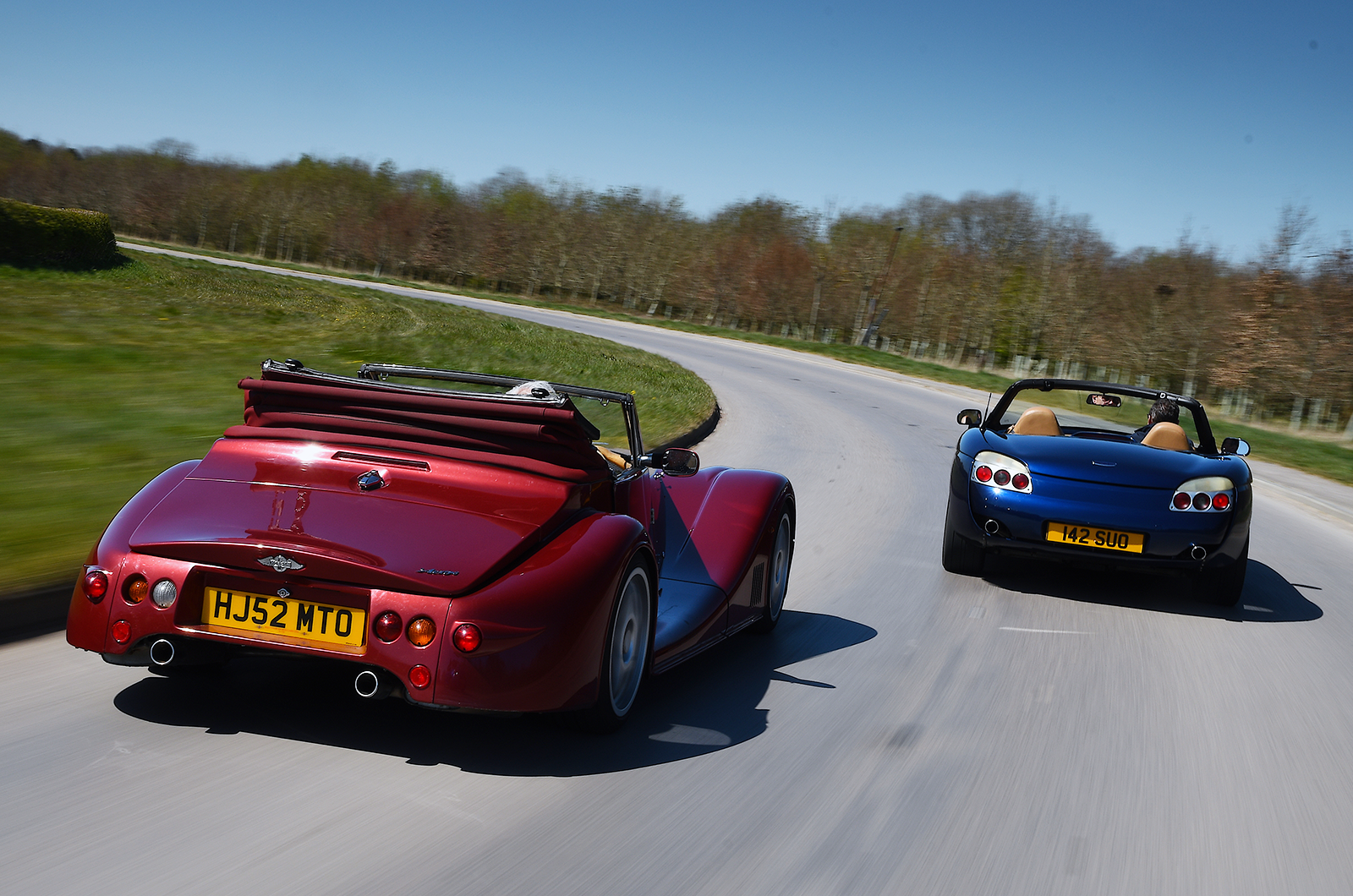 Classic & Sports Car – Old dogs, new quicks: Morgan Aero 8 and Jensen S-V8