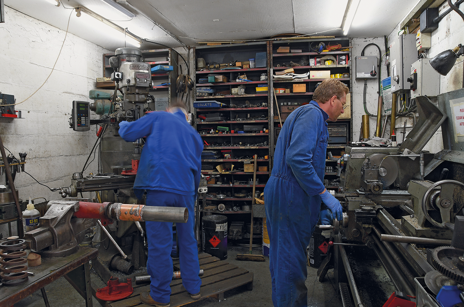 Classic & Sports Car – The specialist: IS Polson