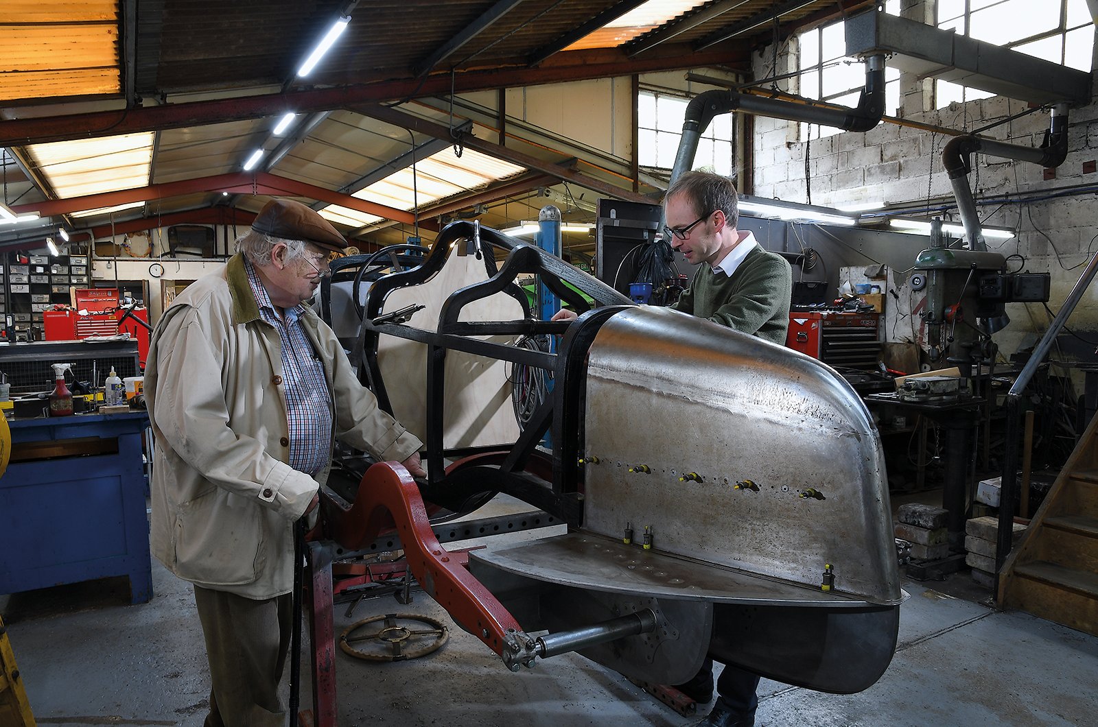 Classic & Sports Car – The specialist: IS Polson