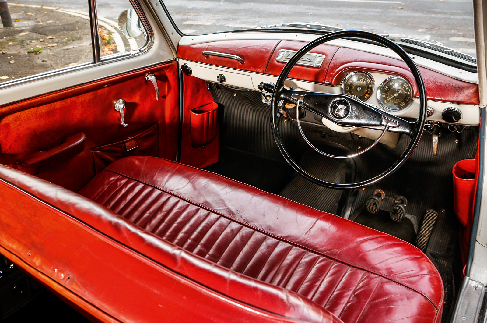 Classic & Sports Car – Quality street: Riley One-Point-Five vs Lancia Appia