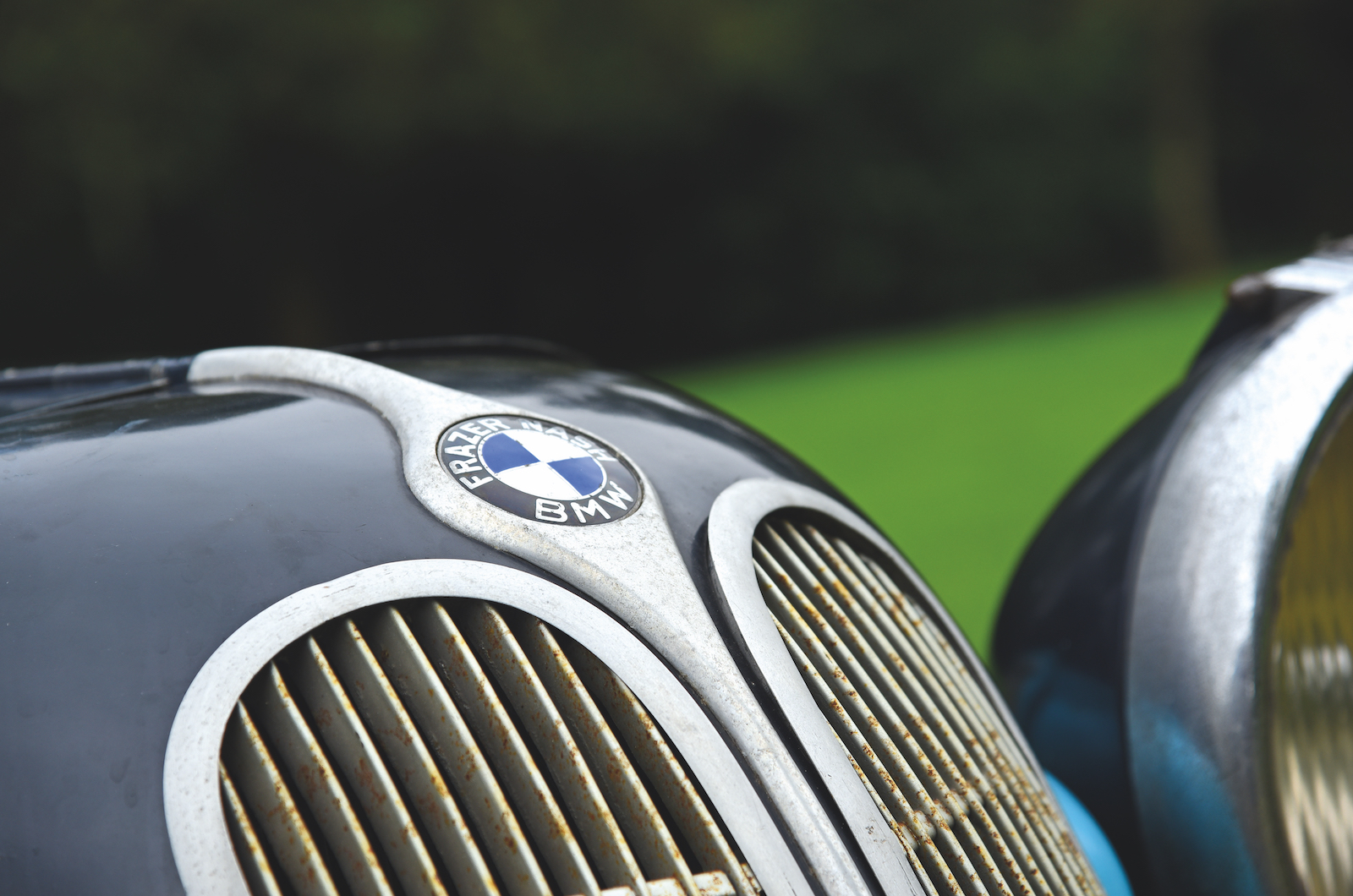 Classic & Sports Car - Raising the Saloon Bar