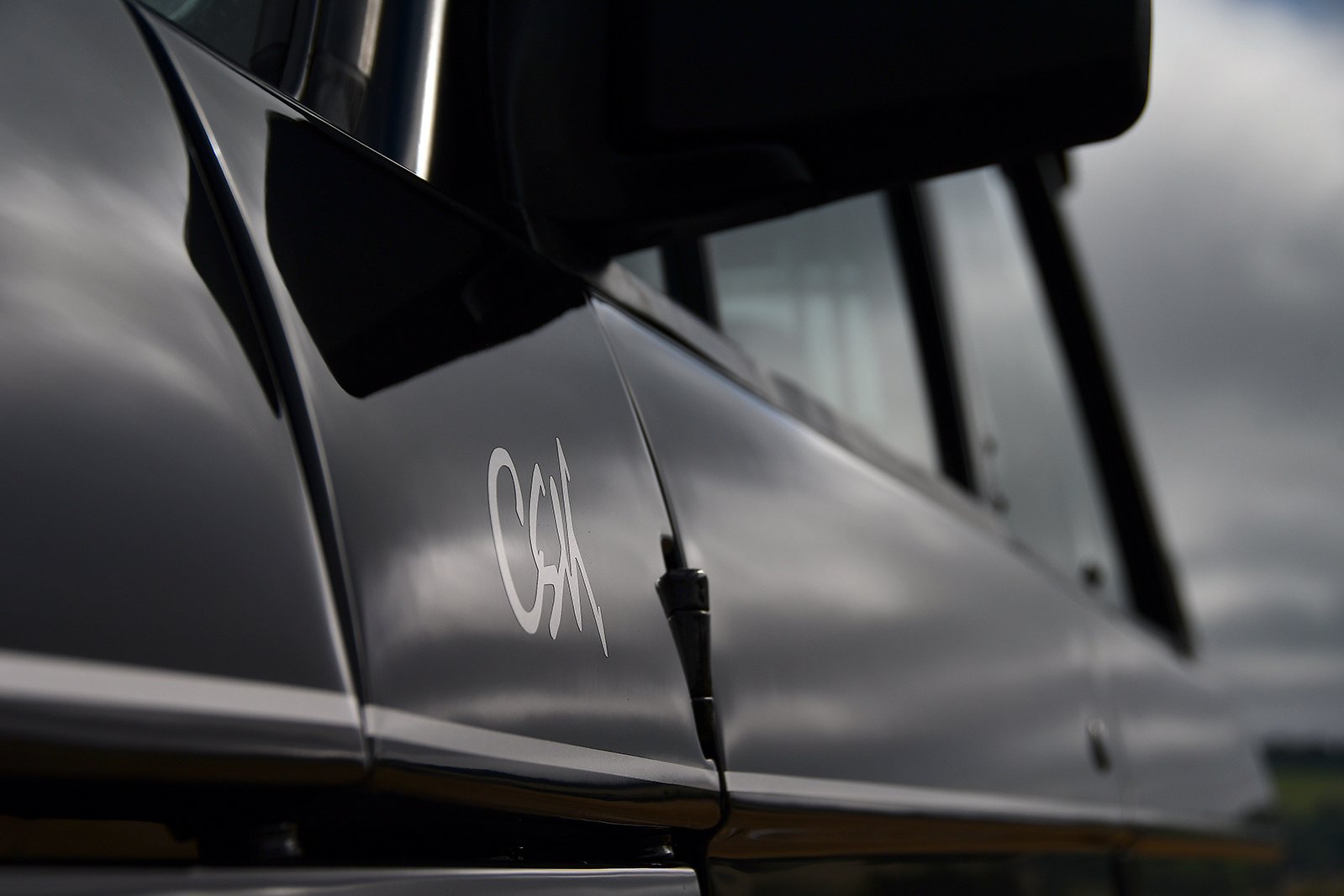 Classic & Sports Car –  King of the hill: driving the Range Rover CSK